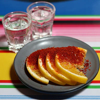 一片枫叶一片红下一句怎么说（一片红枫叶代表什么意思）